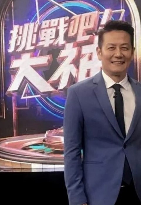 淫荡指数10分叼着内裤被后入道具爆菊双洞齐插操到高潮翻白眼20CM假屌菊花整根插入 - A8视频
